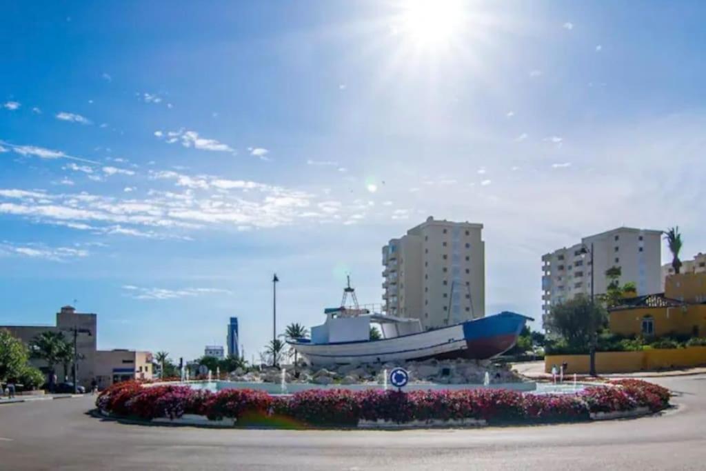 Lovely 1 Bedroom Apartment With Sea Views And Pool Эстепона Экстерьер фото